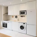 Appartement Coeur Paris 16 Rue De Bassano - 2P